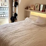 Beautiful Kids Friendly Apartment With Montmartre View