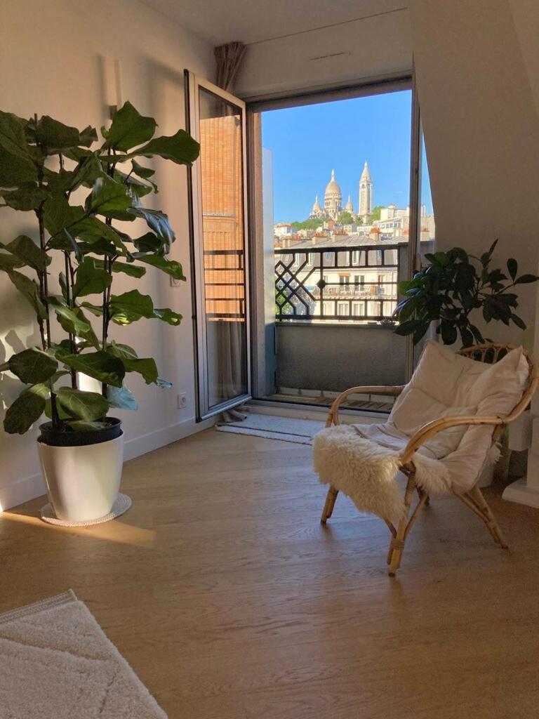 Beautiful Kids Friendly With Montmartre View Apartment